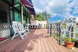 Marina Cove Waterfront Villa In Sai Kung