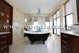 CLEAR WATER BAY Detached Sea View Village House For Sale