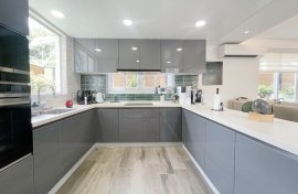 【Sai Kung Detached House for Sale】4-BR 2-Suite Fenced Garden