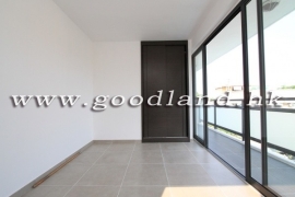 CLEAR WATER BAY Upper Duplex Village House with Private Roof and Greenery View For Rent