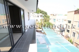 CLEAR WATER BAY Upper Duplex Village House with Private Roof and Greenery View For Rent