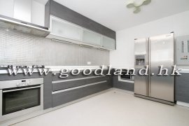 Sai Kung Villa for Sale with Garden & Pool | Hot Location