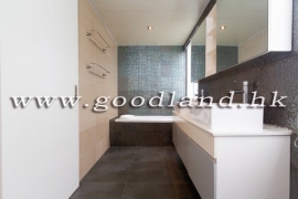 Clear Water Bay House with Garden | Prime Location