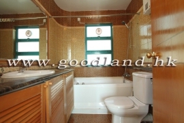 【Sai Kung Sought-After House for Sale】4-BR with Huge Lawn Garden & Pool